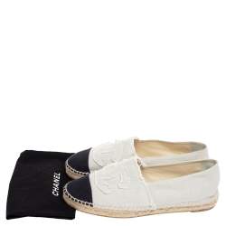 مملوكة مسبقًا Chanel Cream/Black Canvas CC Espadrille Flats Size 40