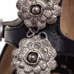 مملوكة مسبقًا Chanel Black Leather Camellia Strappy Cork Platform Sandals Size 38