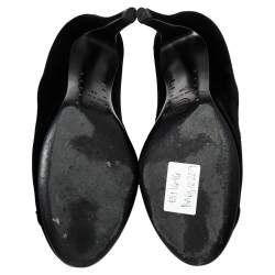 مملوكة مسبقًا حذاء كعب عالي شانيل CC كاميليا قطيفة أسود مقاس 38