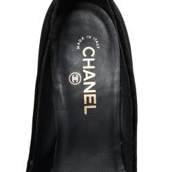 مملوكة مسبقًا حذاء كعب عالي شانيل CC كاميليا قطيفة أسود مقاس 38