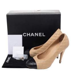 Pre Owned Chanel Beige/Black Quilted Leather CC Cap Toe Pumps Size 37.5