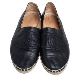 Pre Owned حذاء فلات إسبادريل شانيل جلد أسود مزين شعار الماركة سي سي مقدمة سوداء مقاس 41