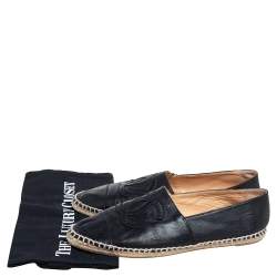 Pre Owned حذاء فلات إسبادريل شانيل جلد أسود مزين شعار الماركة سي سي مقدمة سوداء مقاس 41