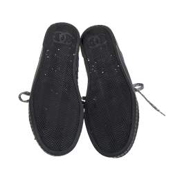 مملوكة مسبقًا حذاء رياضي شانيل تويد متعدد الألوان عنق منخفض مقاس 40