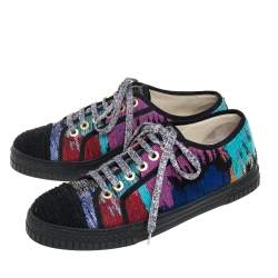 مملوكة مسبقًا حذاء رياضي شانيل تويد متعدد الألوان عنق منخفض مقاس 40