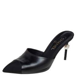 Pre Owned  صندل سلايد شانيل CC  جلد وكانفاس أسود مقاس 39.5