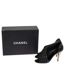 مملوكة مسبقًا Chanel Black Quilted Leather CC Open Toe Pumps Size 38