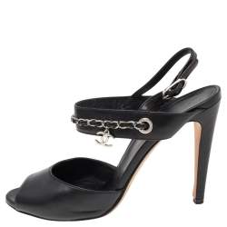 Pre Owned صندل شانيل مقدمة مفتوحة سير كاحل وصلة سلسلة جلد أسود مقاس 38.5