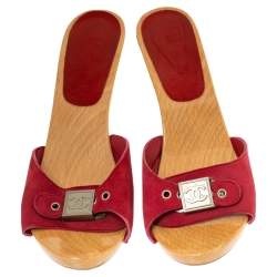 Pre Owned Chanel Red Suede CC Adjustable Buckle Wooden Clog Sandals Size 37 