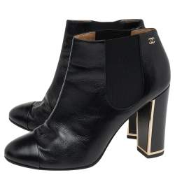 مملوكة مسبقًا Chanel Black Leather CC Ankle Length Boots Size 39.5