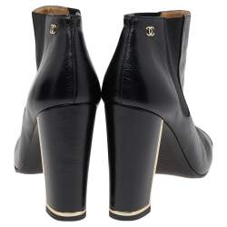 مملوكة مسبقًا Chanel Black Leather CC Ankle Length Boots Size 39.5