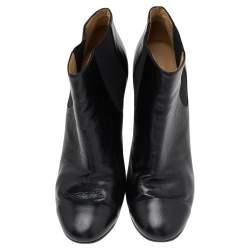 مملوكة مسبقًا Chanel Black Leather CC Ankle Length Boots Size 39.5