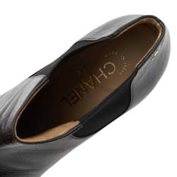 مملوكة مسبقًا Chanel Black Leather CC Ankle Length Boots Size 39.5