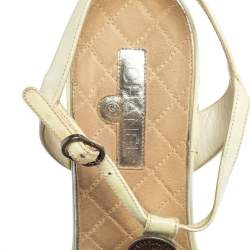 مملوكة مسبقًا Chanel White Patent Leather T Strap Coin Embellished Wedge Sandals Size 39