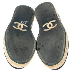 Pre Owned حذاء رياضي إسبادريل شانيل سويدي وقماش ثلاثي اللون رباط علوي مقاس 40.5