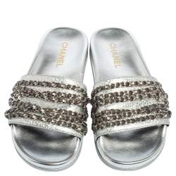 مملوكة مسبقًا Chanel Metallic Silver Leather CC Chain Embellished Flat Slides Size 39