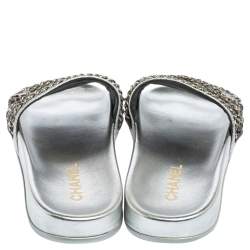 مملوكة مسبقًا Chanel Metallic Silver Leather CC Chain Embellished Flat Slides Size 39