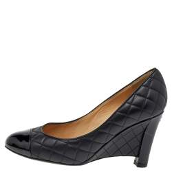 Pre Owned حذاء كعب عالي شانيل سي سي جلد أسود لامع وجلد مبطن مقاس 36.5