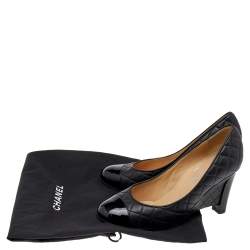 Pre Owned حذاء كعب عالي شانيل سي سي جلد أسود لامع وجلد مبطن مقاس 36.5