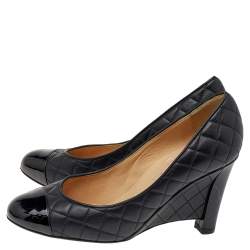 Pre Owned حذاء كعب عالي شانيل سي سي جلد أسود لامع وجلد مبطن مقاس 36.5