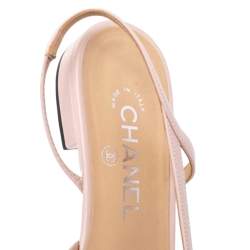 Pre Owned صندل فلات شانيل كانفاس وجلد بيج غطاء مقدمة بحزام للكاحل مقاس 39