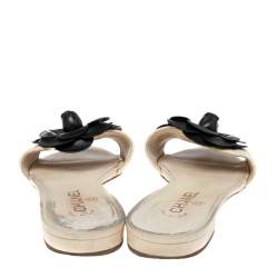 مملوكة مسبقًا Chanel Cream Quilted Leather Camellia Embellished Flat Slides Size 41