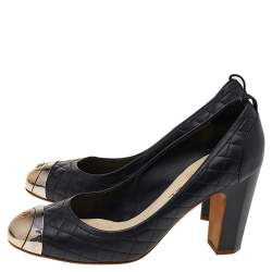 مملوكة مسبقًا Chanel Black Quilted Leather CC Cap Toe Pumps Size 39