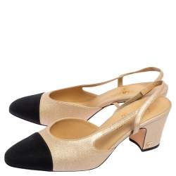 مملوكة مسبقًا Chanel Gold/Black Textured Leather And Canvas CC Cap Toe Slingback Pumps Size 39