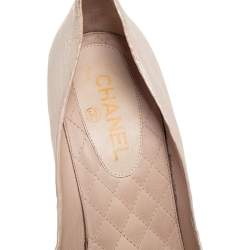 Chanel Beige/Gold Leather CC Cap Toe Block Heel  Pumps Size 41