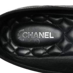 Pre Owned حذاء باليرينا فلات شانيل كانفاس وجلد أسود غطاء مقدمة سي سي بفيونكة مقاس 40.5