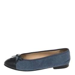 Pre Owned Chanel Blue Canvas And Leather CC Cap Toe Ballet Flats Size 40
