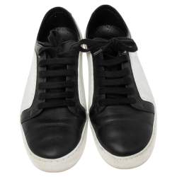 مملوكة مسبقًا حذاء رياضي شانيل منخفض من أعلى  سي سي مطاط وجلد أسود/ أبيض مقاس 37.5