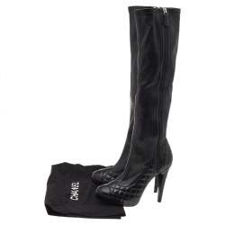 Pre Owned حذاء بوت شانيل جلد أسود مبطون غطاء مقدمة CC بطول الركبة مقاس 38