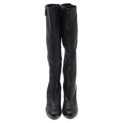 Pre Owned حذاء بوت شانيل جلد أسود مبطون غطاء مقدمة CC بطول الركبة مقاس 38