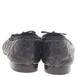 Pre Owned حذاء فلات باليه شانيل غطاء مقدمة سى سى فيونكة جلد مبطن أسود مقاس 36