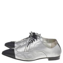 Pre Owned Chanel Silver/Black Leather CC Cap Toe Lace Up Oxford 39