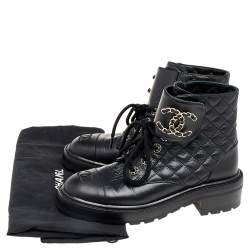 Chanel Black Quilted Leather CC Cap Toe Chain Link Logo Combat Boots Size 38