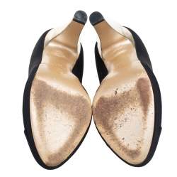 مملوكة مسبقًا Chanel Black Fabric Cap Toe Metal Heel Platform Pumps Size 35.5