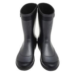 مملوكة مسبقًا Chanel Grey/Black Rubber Logo Rain Boots Size 39