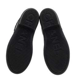 مملوكة مسبقًا Chanel Grey/Black Rubber Logo Rain Boots Size 39