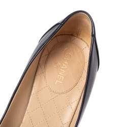 Pre Owned Chanel Black Leather Cap Toe Pumps Size 39