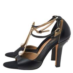 Pre Owned صندل شانيل جلد أسود مزين لؤلؤ سي سي سير كاحل مقاس 37