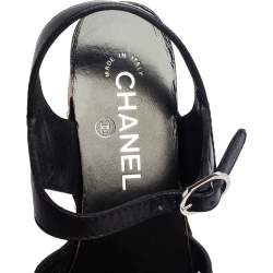 Pre Owned صندل شانيل جلد أسود خشبي بسيور نعل سميك مقاس 37