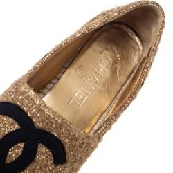 Pre Owned حذاء إسبادريل شانيل CC ترتر أبيض وجلد لامع مقاس 37