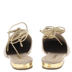 Pre Owned حذاء سلايد شانيل سويدي بيج بحزام للكاحل مقاس 38