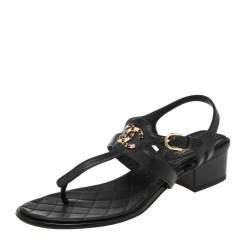 مملوكة مسبقًا Chanel Black Leather Block Heel Ankle Strap CC Thong Sandals Size 38.5