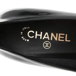 Pre Owned Chanel Black Patent Leather CC Cap Toe Pumps Size 40.5