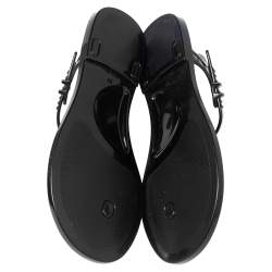 Pre Owned صندل إصبع شانيل جيلي كاميليا أسود مقاس 37