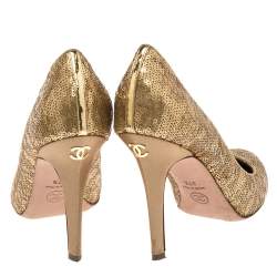 Pre Owned Chanel Gold Sequins Round Toe Pumps 37.5