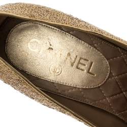 Pre Owned Chanel Gold Sequins Round Toe Pumps 37.5
